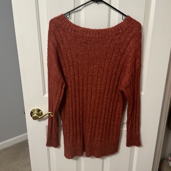 American Eagle V-neck Sweater - Picture 2 of 2